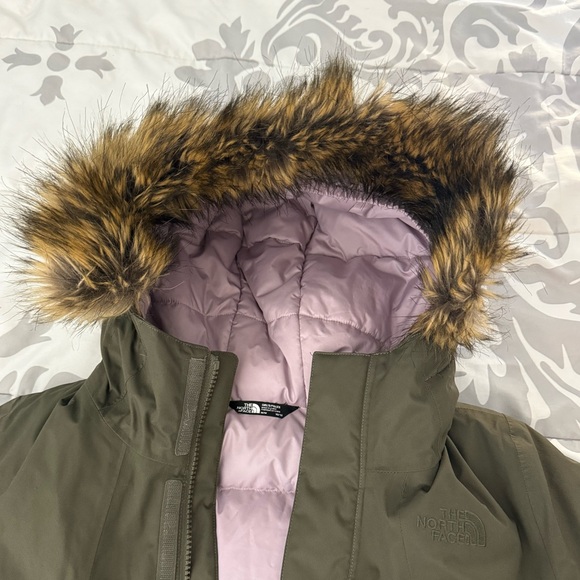 The North Face Greenland Down 550 Olive Green Girls Youth Faux Fur Jacket 10/12 - Picture 7 of 11